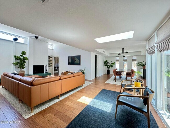 Foto del edificio - 8768 E Vía De Dorado