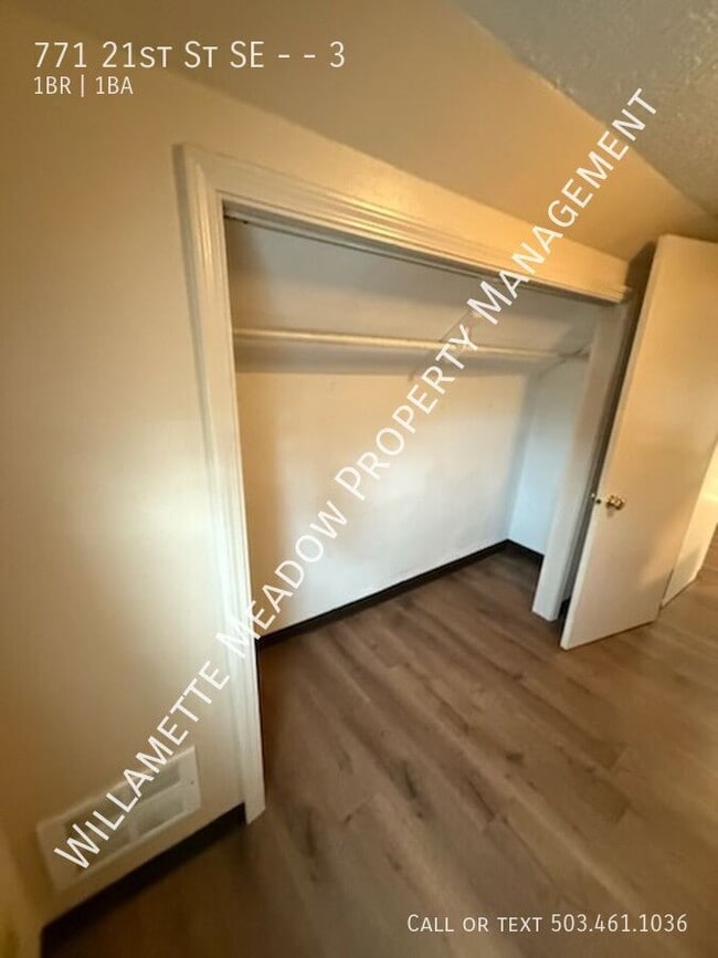 Foto del edificio - 771 21st St SE