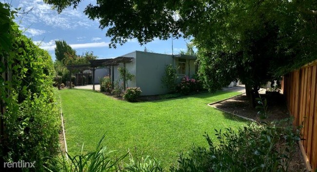 Building Photo - 4 br, 2 bath House - 1964 Margot Place