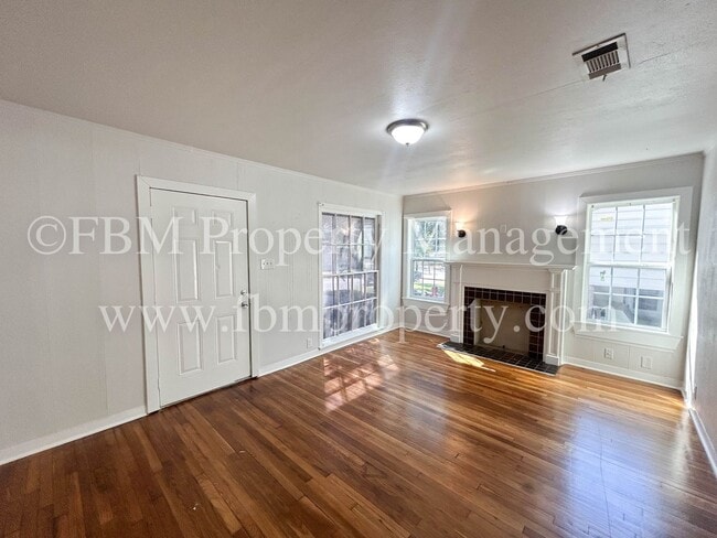 Foto del edificio - 608 W Lake St