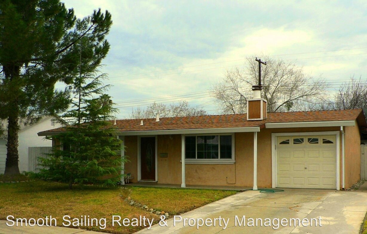 Primary Photo - 3 br, 1 bath House - 680 Acacia Avenue