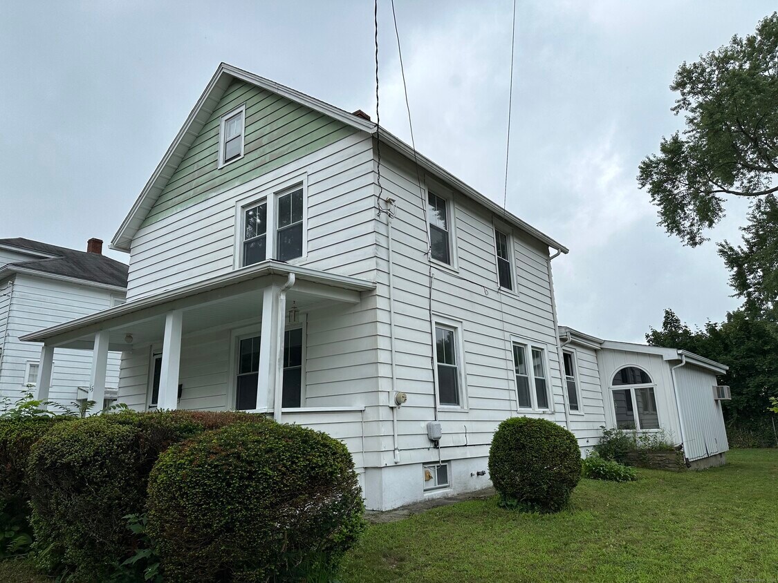 Primary Photo - 65 Woodmansee Ave