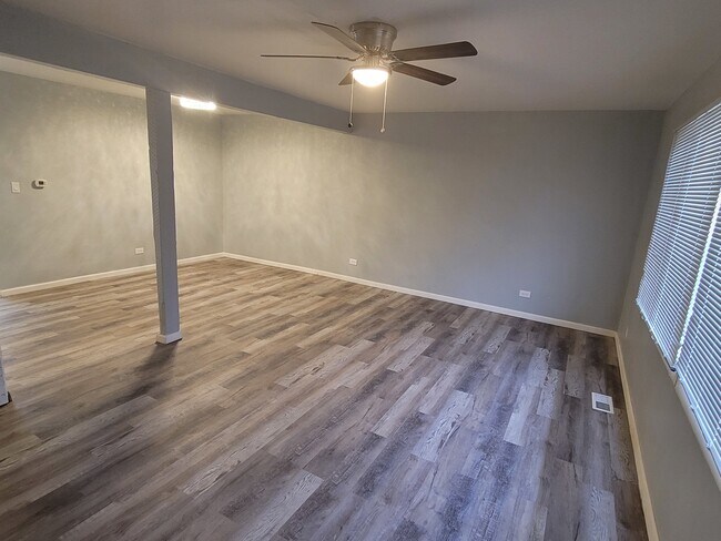 Building Photo - 5704 Tiburon Ct