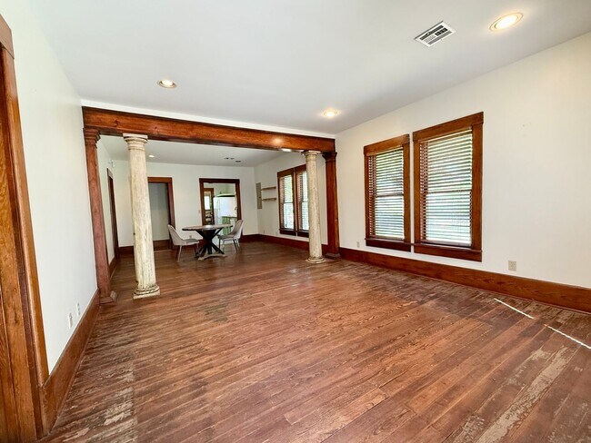 Foto del edificio - Walk to OU or Downtown