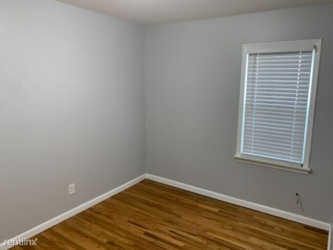 Building Photo - 2 br, 1 bath House - 1041 E Madge Ave
