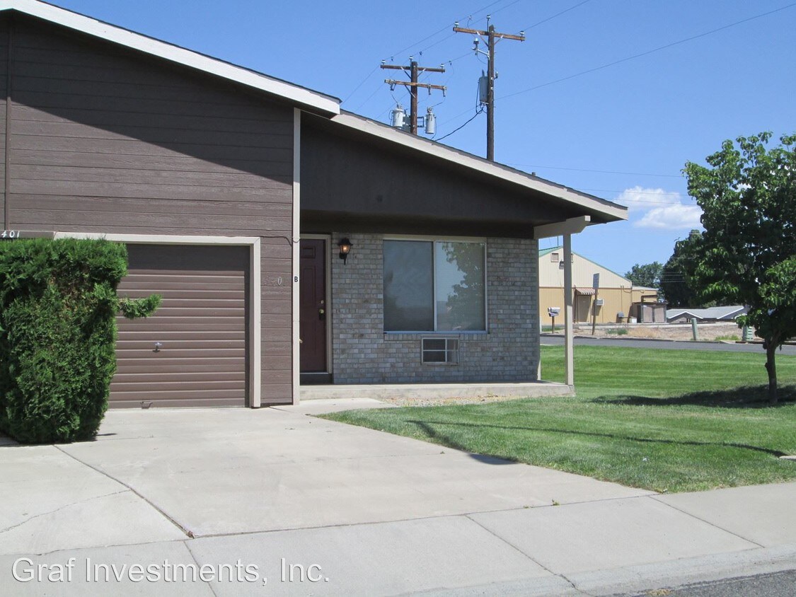 Primary Photo - 3401 Vincenta Way