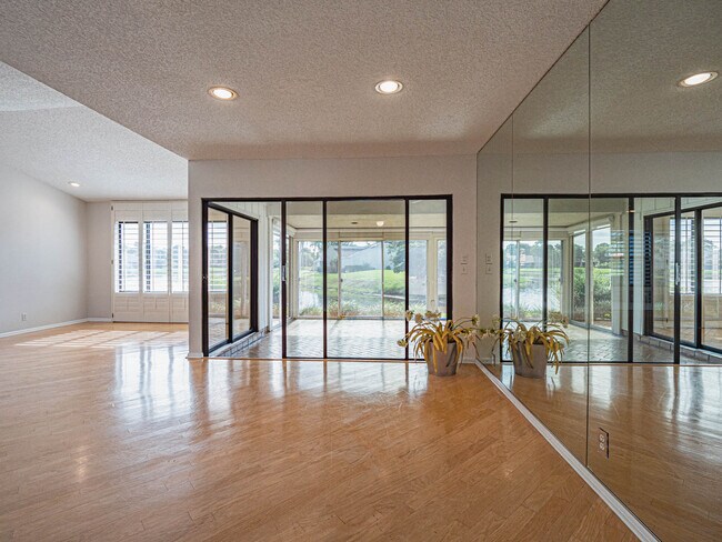 Building Photo - 13312 Touchstone Plz