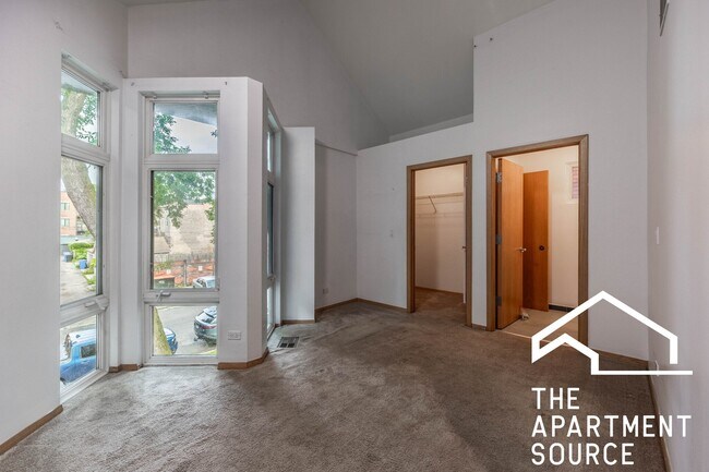 Foto del edificio - 1049 N Winchester Ave