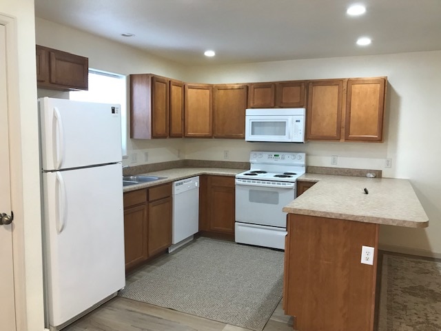 Building Photo - 3 Bedroom, 2.5 Bath Townhome in Parachute