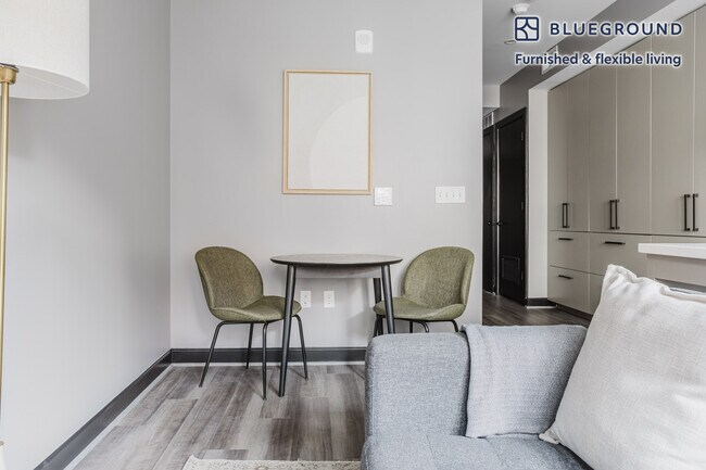 Foto del edificio - 1313 L St NW