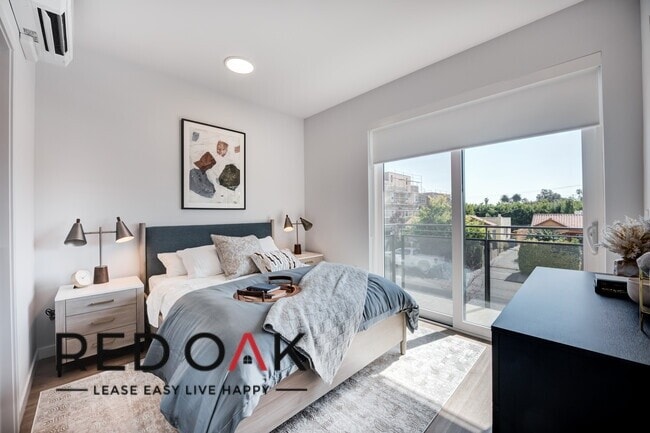 Foto del edificio - 2405 Hauser Blvd