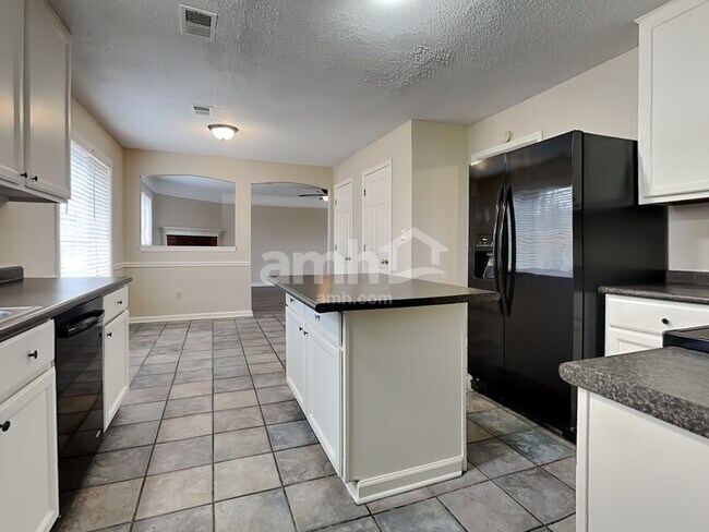 Foto del edificio - 7562 Sandy Brook Cv