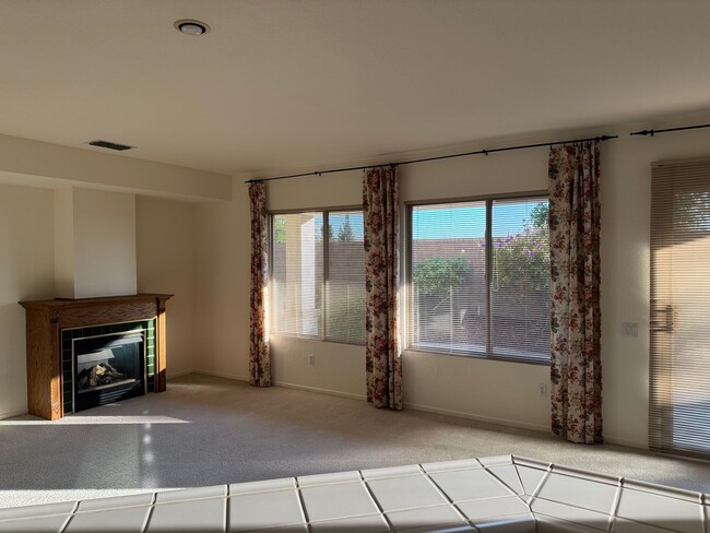 Foto del edificio - DEL WEBB 55+ Home For Rent!