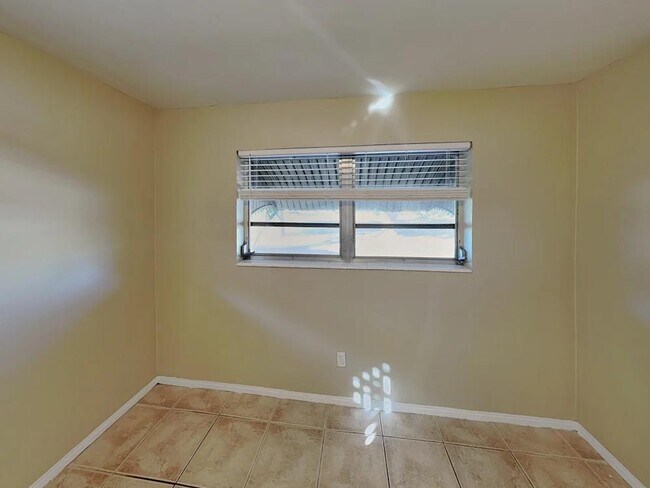 Foto del edificio - 3300 N 46th Ave