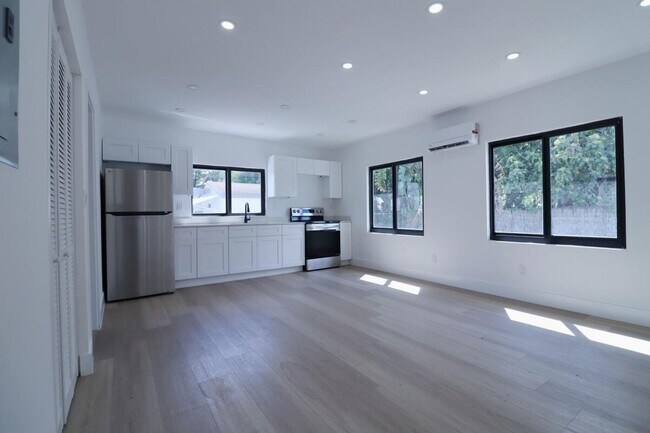 Foto del edificio - 3040 NW 13th Ave