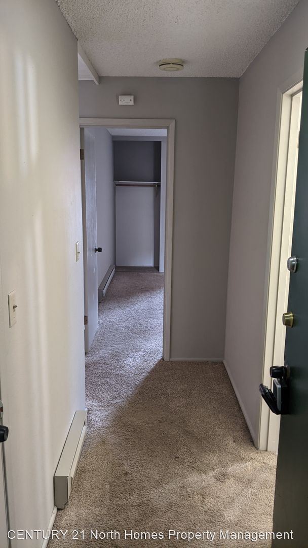 Foto del edificio - 1 br, 1 bath House - 952 100th Ave NE #F235