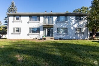 Building Photo - 6050 Laurel Hall Dr