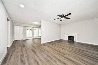Building Photo - 781 Country Pl Dr