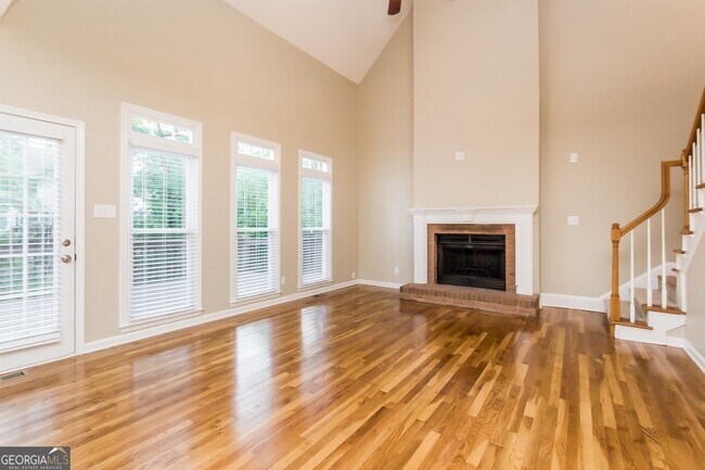 Building Photo - 310 Antler Way