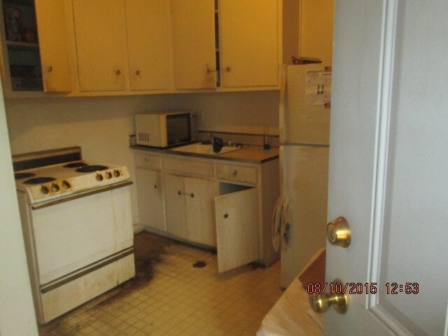 Foto del edificio - 8051 Schaefer Hwy