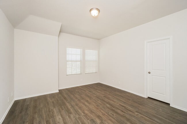 Building Photo - 5006 Blue Ranch