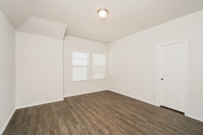 Building Photo - 5007 Jade Crossing