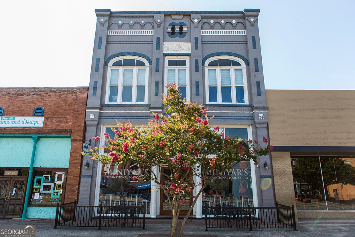 Primary Photo - 114 Broad St