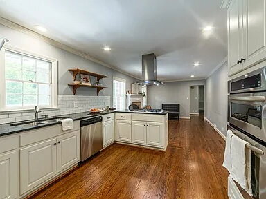 Foto del edificio - COMING SOON — Available August 17 | 3BR/2BA Midtown Brick Ranch | Lawn Care, Pest Control & W/D I...