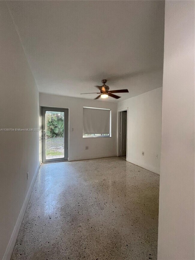 Building Photo - 560 NE 63rd St