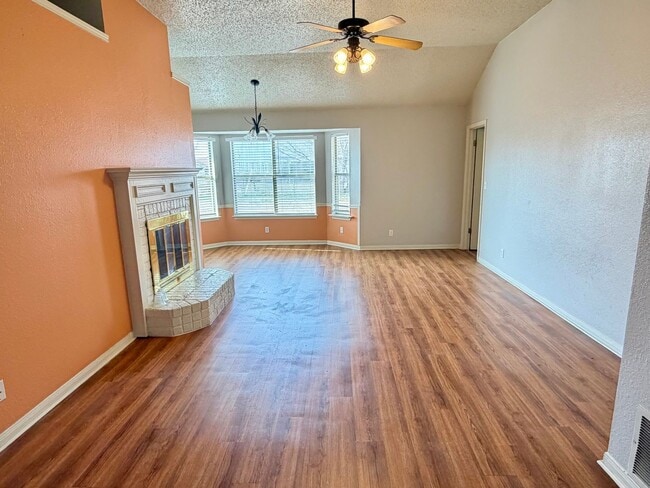 Building Photo - 2503 Marlin Dr