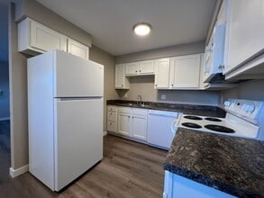 Building Photo - 2330 Greeley Dr