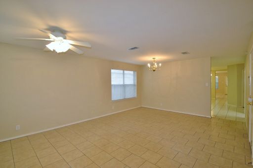 Foto del edificio - North West San Antonio 3/2