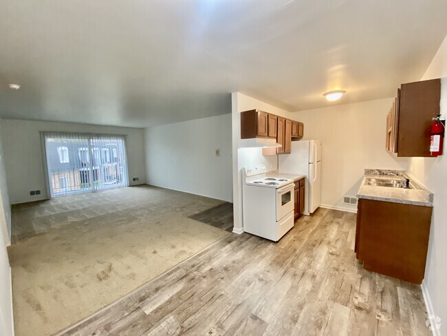 Building Photo - Greenway Park Apartments