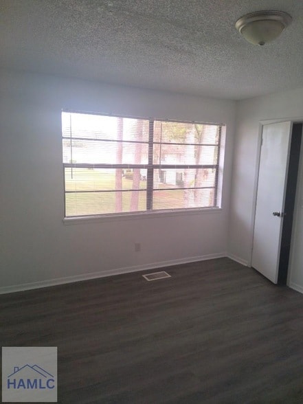 Foto del edificio - 901 Olmstead Dr