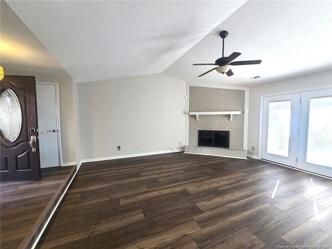 Foto del edificio - 6744 Irongate Dr