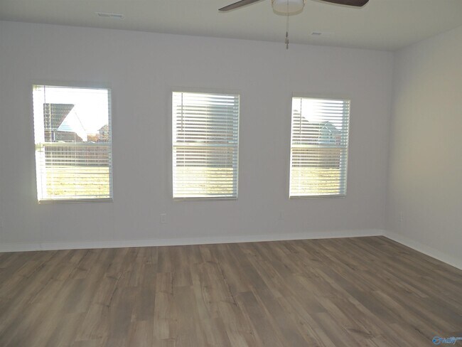 Building Photo - 26118 Beech Grv Ln NW