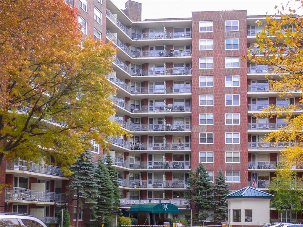 Primary Photo - 91 Strawberry Hill Ave
