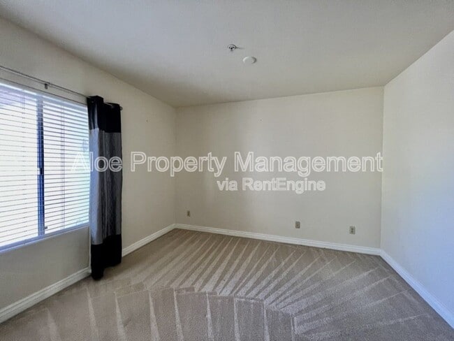Foto del edificio - 1825 W Ray Rd