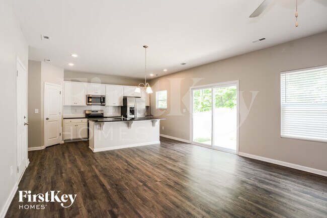 Foto del edificio - 5615 Cobblestone Glen Dr