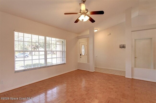 Foto del edificio - 1867 Crane Creek Blvd