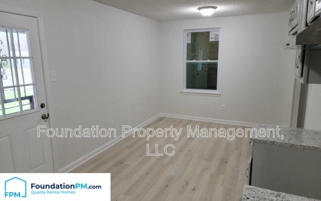 Building Photo - 4775 Royal Elm Cove