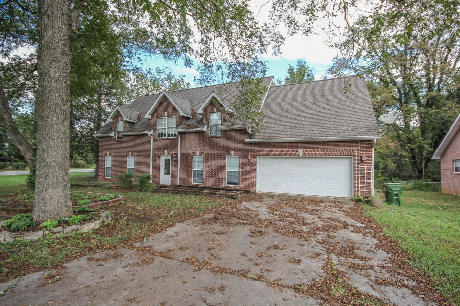 Foto principal - 204 Westwood Dr