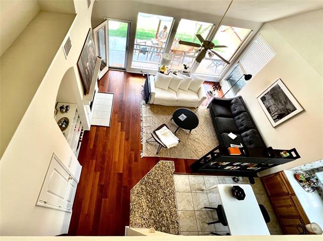 Foto del edificio - 1715 Mapleleaf Falls Dr