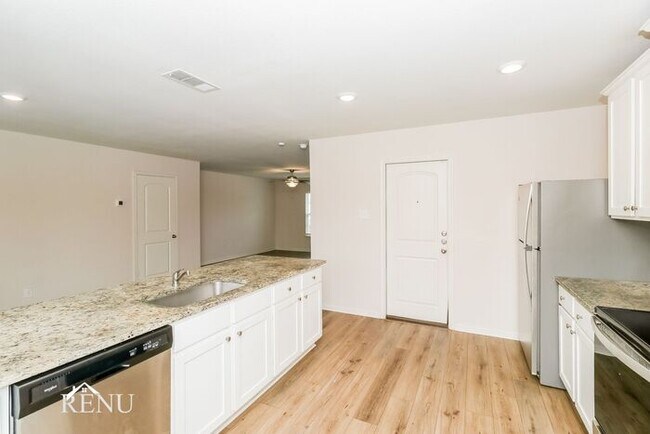 Foto del edificio - Coming Soon!