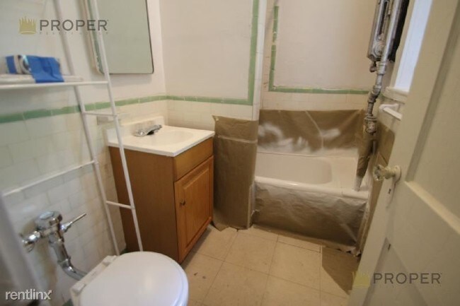 Building Photo - 2 br, 1 bath  - 127 Sutherland Rd # 3