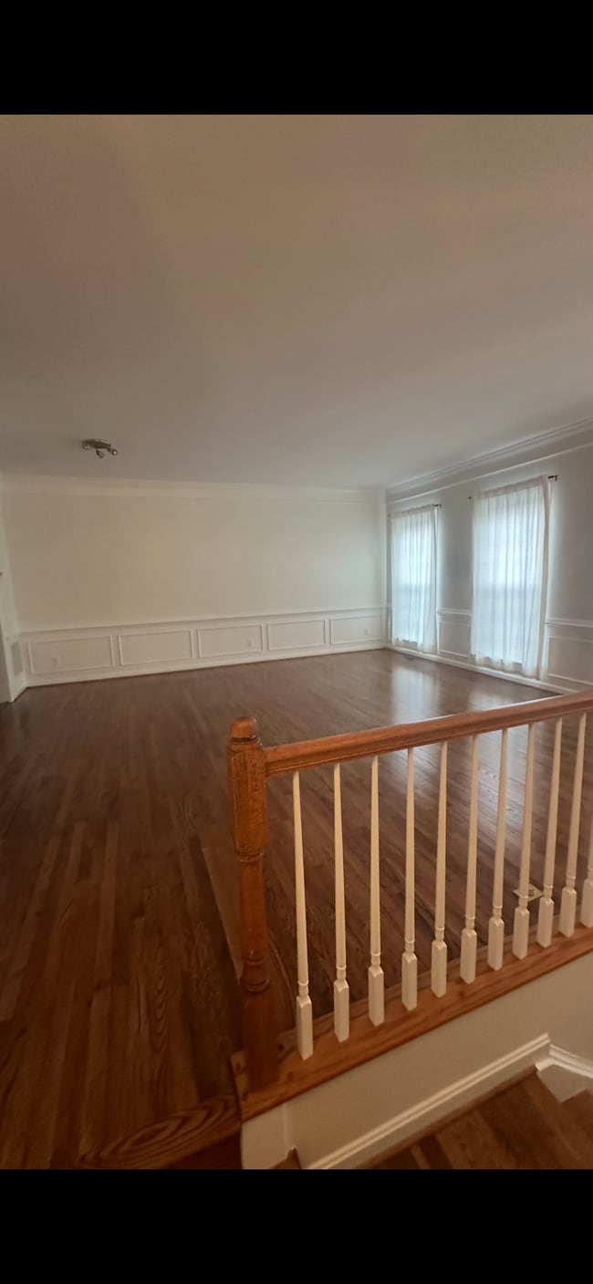 Building Photo - 4087 Oak Village
