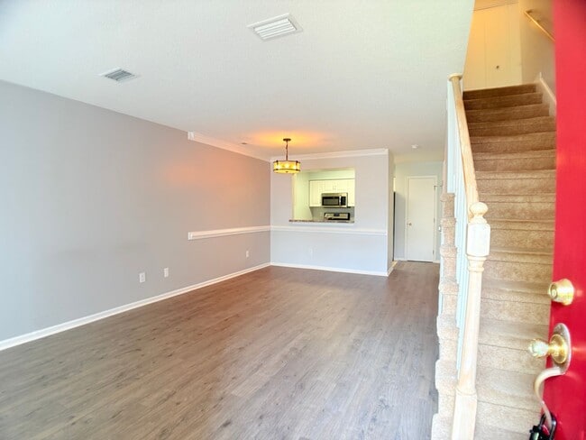 Foto del edificio - Move in Ready 2 bedroom condo Prime location
