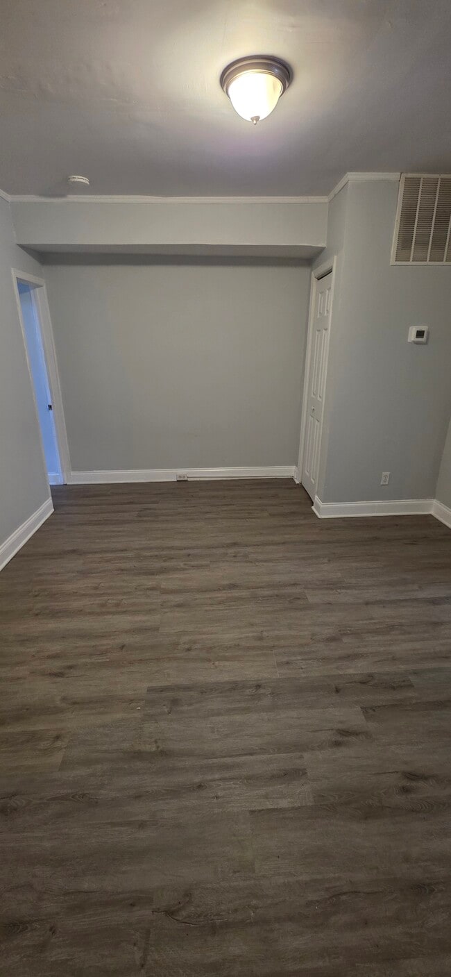 Foto del edificio - 2136 N Fulton Ave