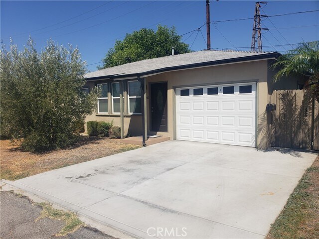 Primary Photo - 10645 Lynrose St