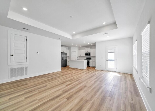 Building Photo - 217 Lyla Ln